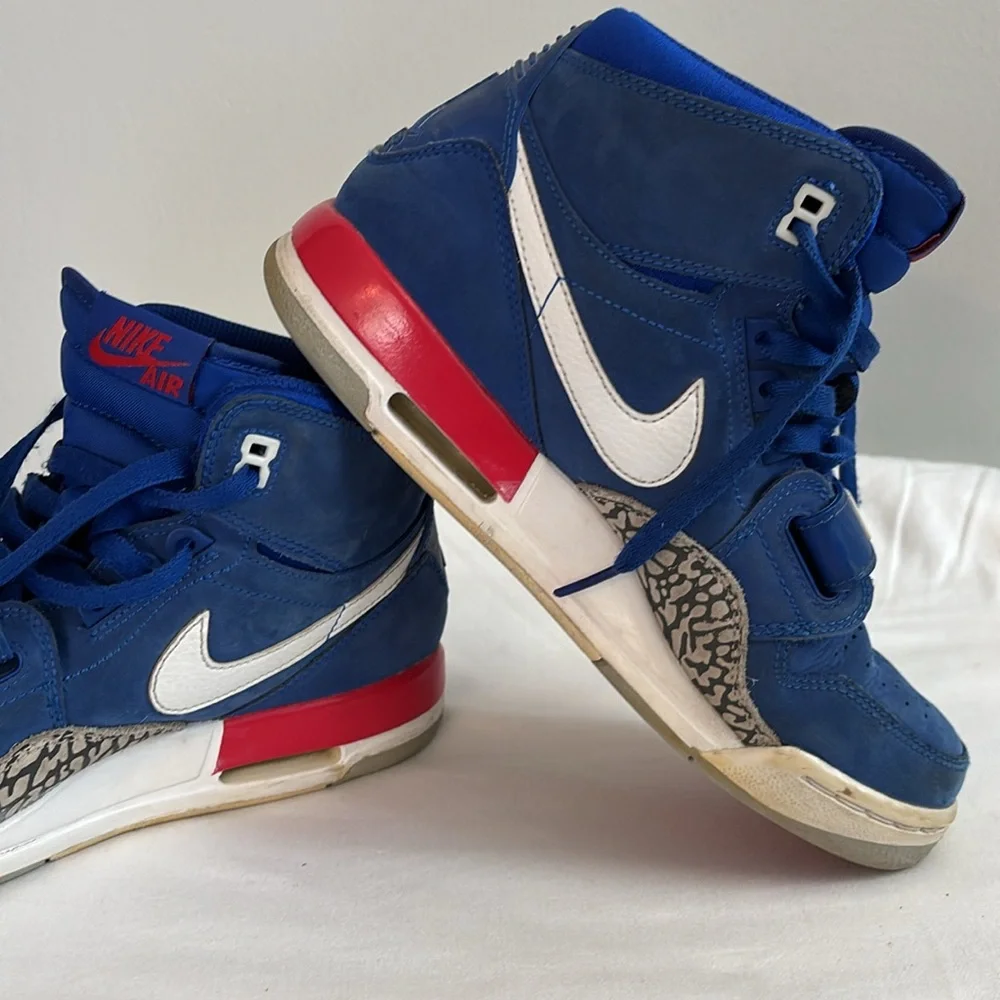 Nike Air Jordan Legacy 312 Pistons mid sneakers unisex